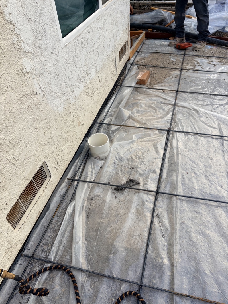 Vapour barrier and steel
